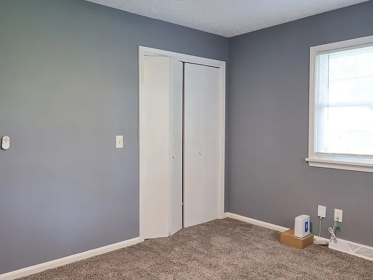 712 Plaza Dr — Photo 13