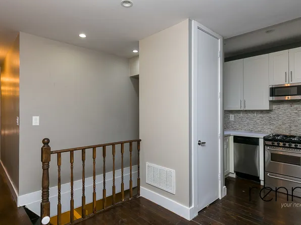 205 Street James' Place image 3 of 26