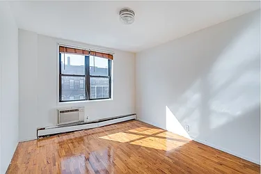 Rented by Green Line Realty