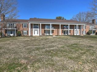 504 Manor Dr APT C, Kingsport, TN 37660