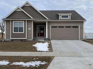 459 S Musket Ridge Dr, Sun Prairie, WI 53590