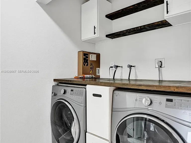 9540 NW 65th St #D8 — Photo 27