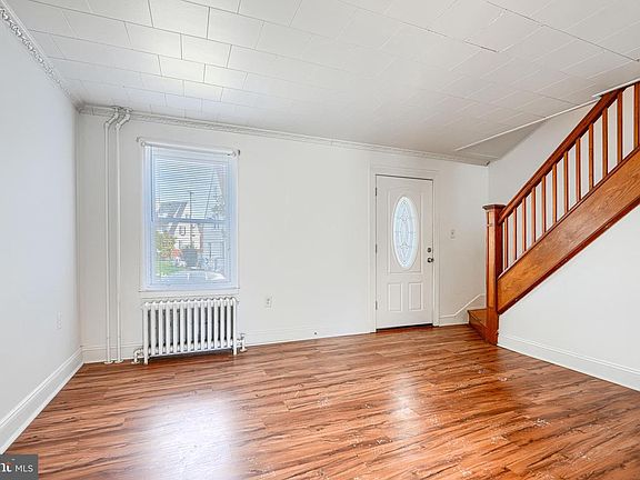 2nd image of 30 Portship Rd