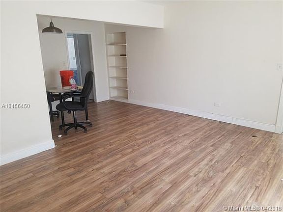 3rd image of 422 NE 82nd St APT 3