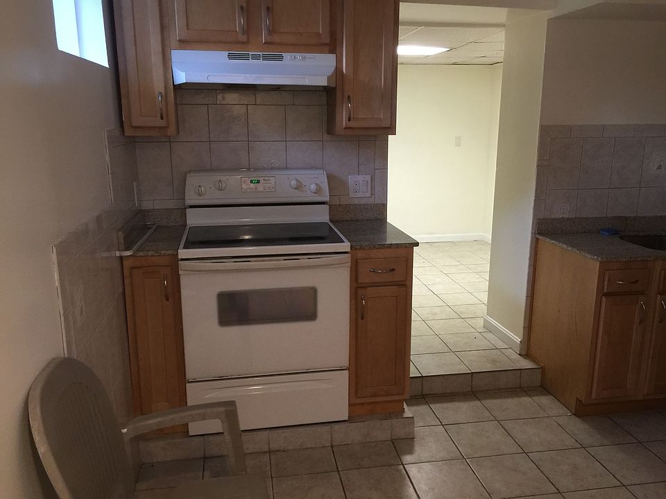 2nd image of 104 Graves Rd #1