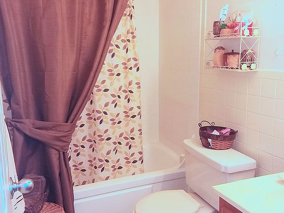 Dearborn Club Bathroom 2 S