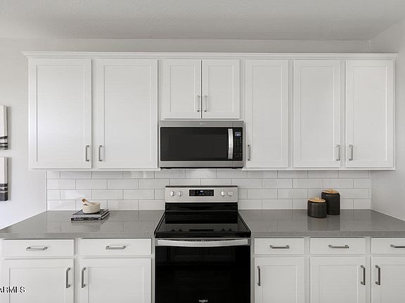 5th image of 37614 N COWBOY Lane