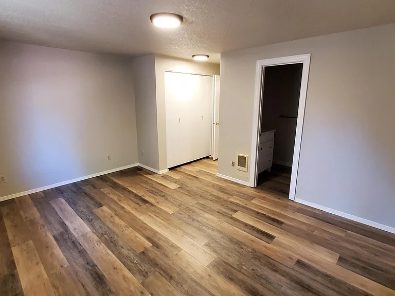 2614 NE Ocker Dr — Photo 24