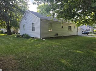 205 N Union St, Shepherd, MI 48883