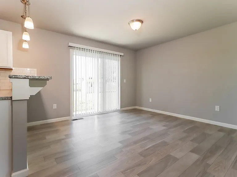 2142 Farm Valley Dr — Photo 6