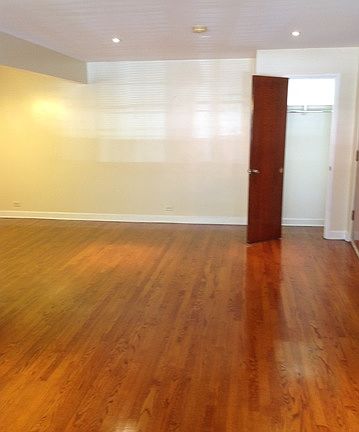 4th image of 5205 W Drummond Pl APT 5