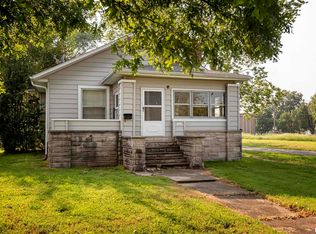 101 S 11th St, Herrin, IL 62948
