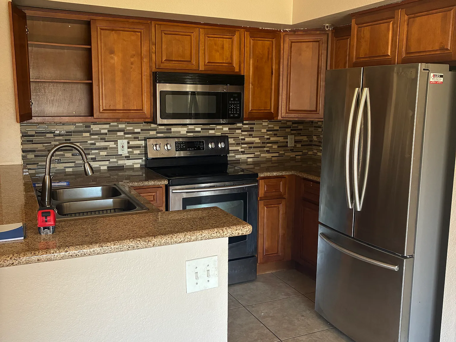 2 bed, 969 sqft, $2,500 — Photo 3