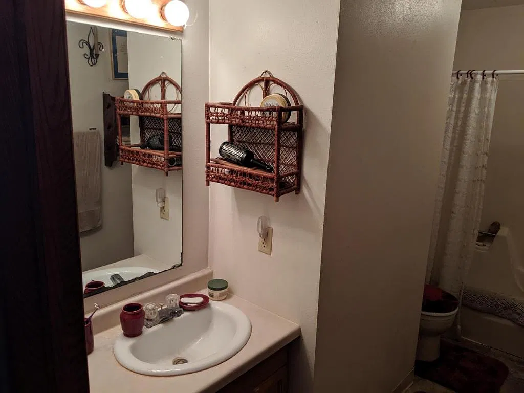 619 Welshire Drive — Photo 3