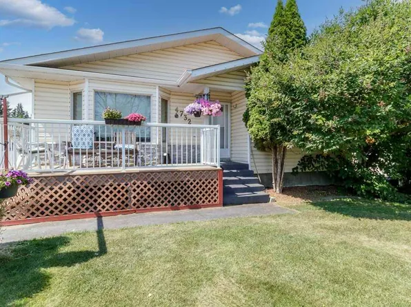 4732 E 48th St, Sylvan Lake, AB T4S 1M9