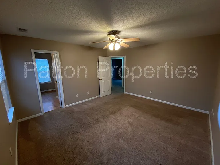 214 Elders Pond Dr — Photo 8