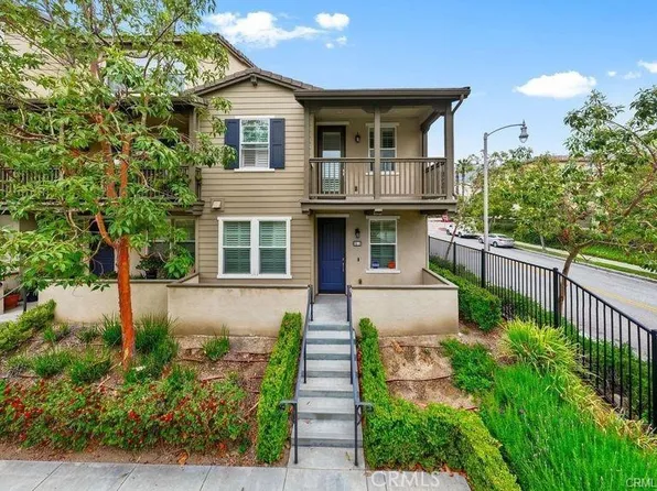 916 N Acacia Ct Unit F, Azusa, CA 91702