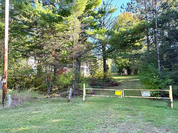 3rd image of W6367 E Club Rd