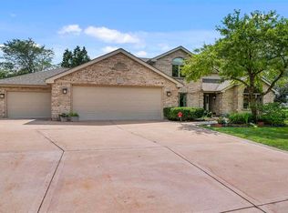 6423 Spring Hill Close, Rockford, IL 61108