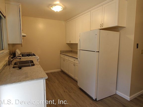 3rd image of 10357 Greenwood Ct APT B