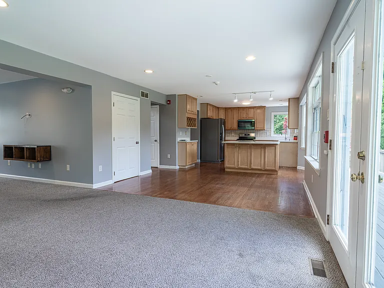 4300 Old Lincoln Hwy — Photo 4