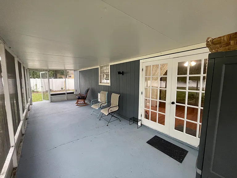huge Lanai back porch