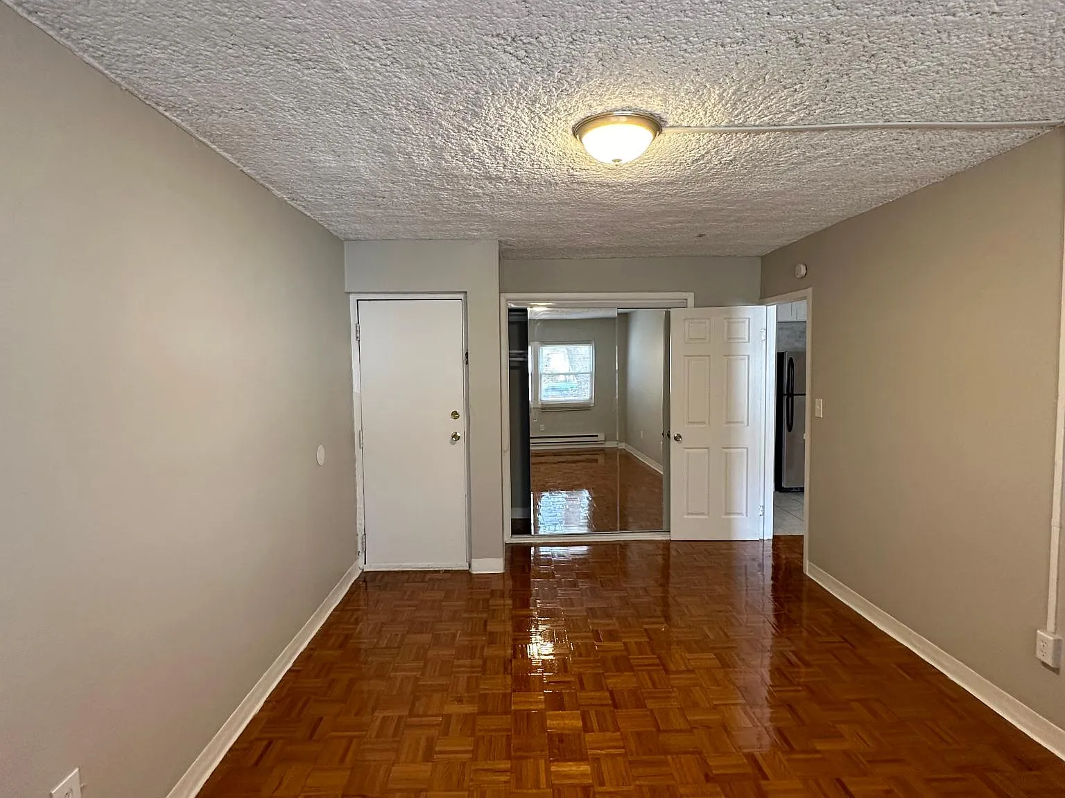 31 Austin St — Photo 4