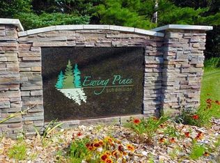 105 Ewing Pines Dr, Marquette, MI 49855