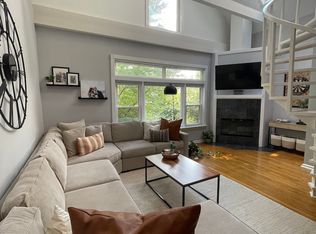 3139 N Racine Ave #2, Chicago, IL 60657