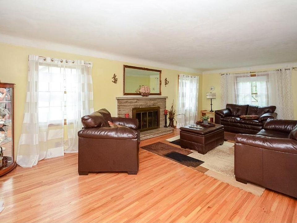 1st image of 2087 Scenic Pl