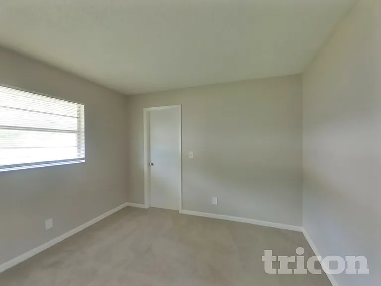 1484 Bloomingdale Rd — Photo 13