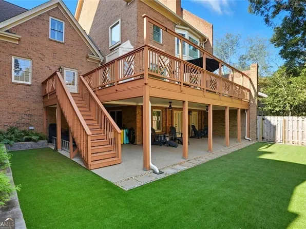 1275 Fairfield E, Dunwoody, GA 30338