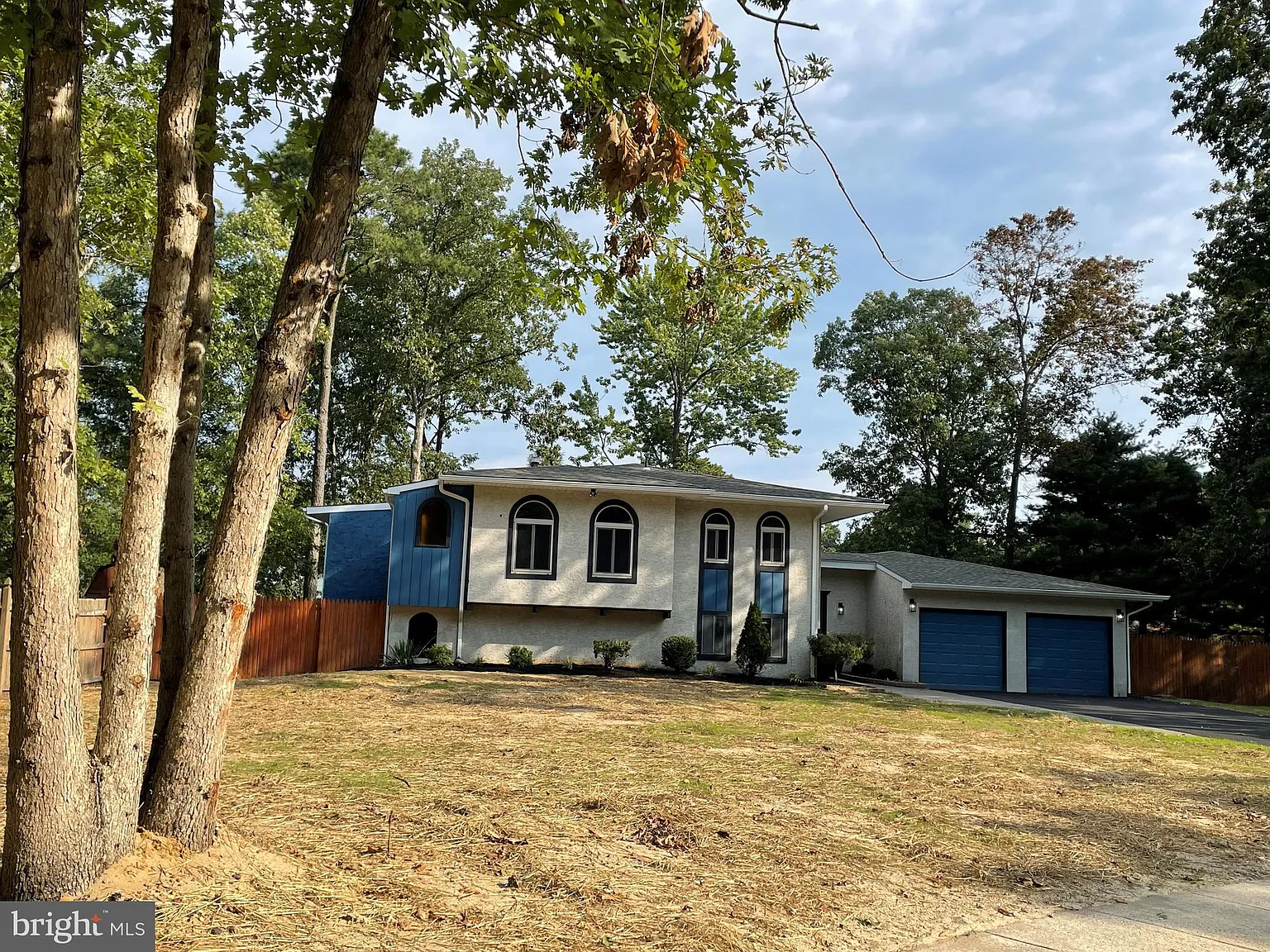 4 bed, 2.5 bath, 3530 sqft, $3,800 — Photo 3