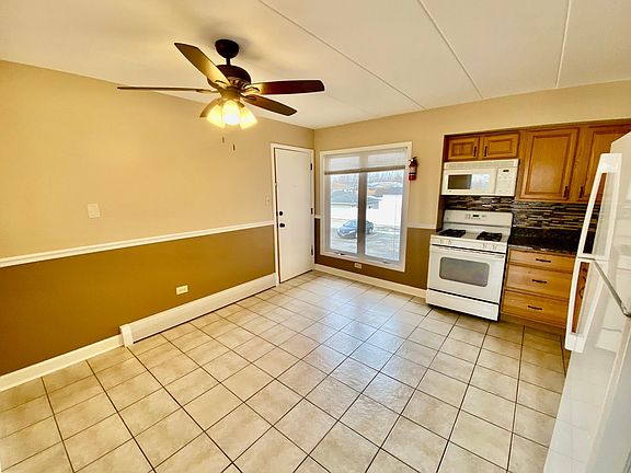 3rd image of 4430 W 111th St APT 7