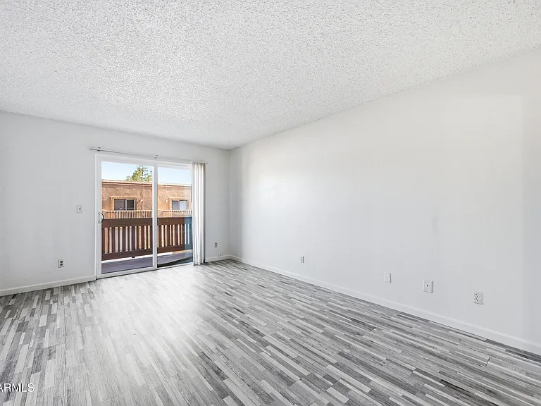 12231 N 21st Ave #3 — Photo 13