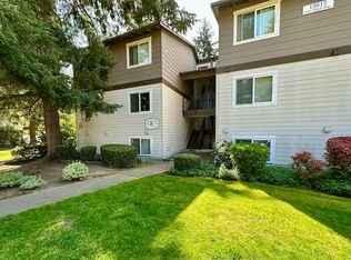 12617 NE 130th Way E 201, Kirkland, WA 98034