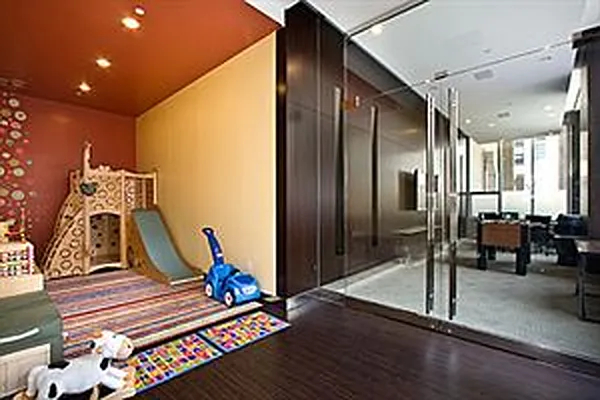 Sold by Douglas Elliman | media 20