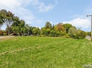 27416 Sunnydale St, Livonia, MI 48154