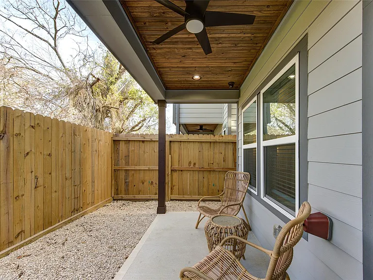3406 Garapan St #B — Photo 35