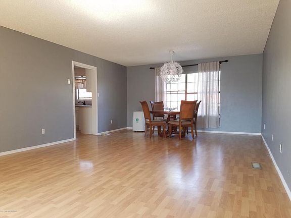 4th image of 2404 Municipal Dr