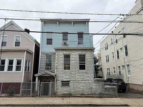 225 Lembeck Ave #2 Photo 1