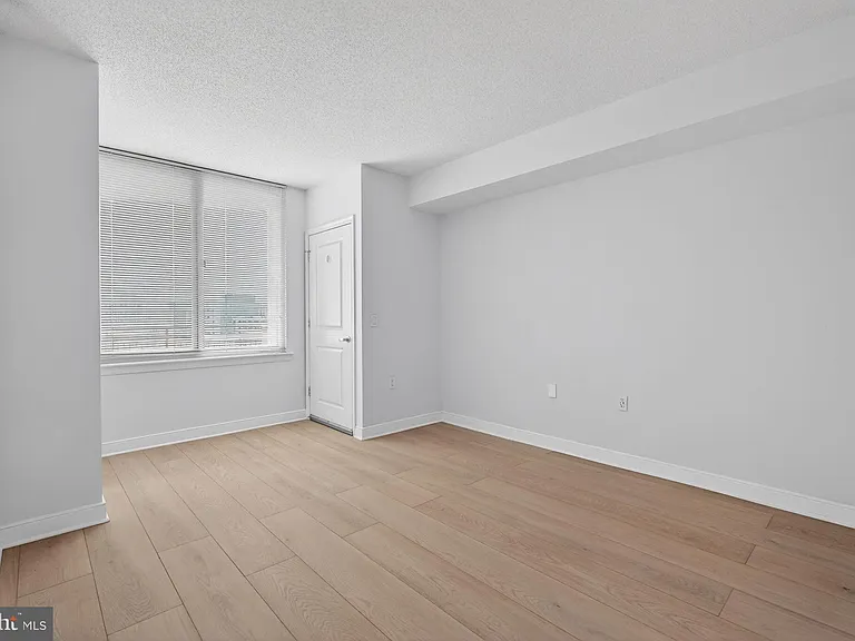 555 Massachusetts Ave NW #1019 — Photo 18