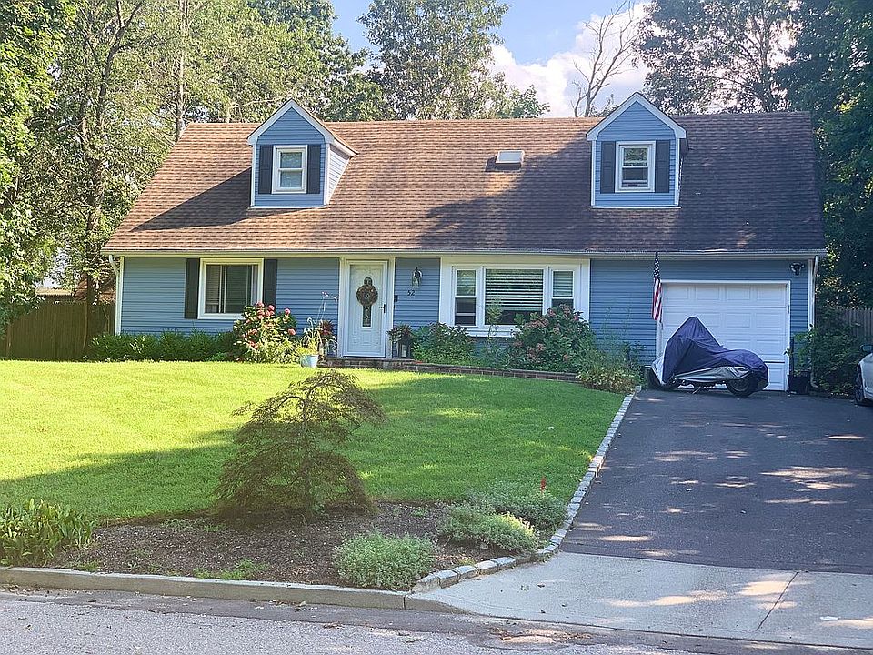 1st image of 52 W Denis Ln