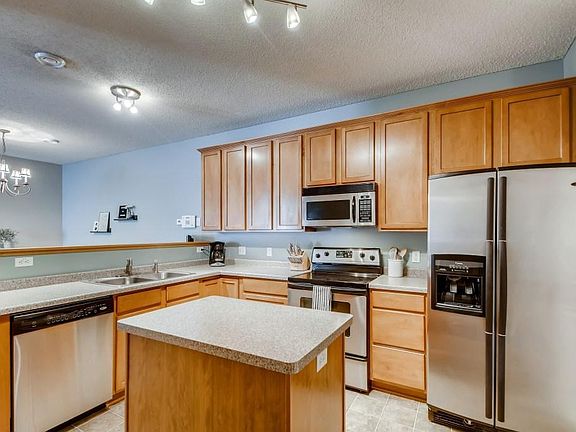 5th image of 727 Maple Hills Dr APT D