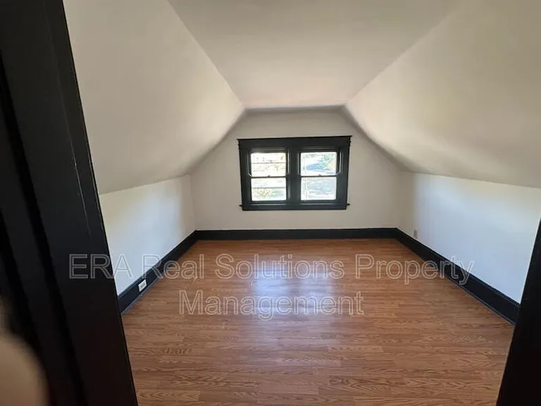 3571 Vine St #3 — Photo 10