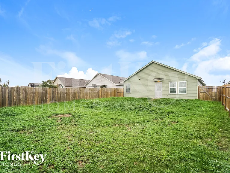 3945 Far Horizon — Photo 18