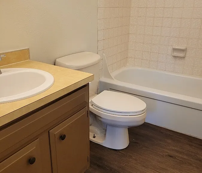 5311 N Detroit Ave #6 — Photo 8