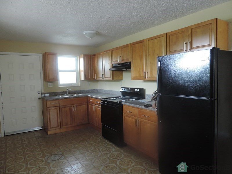 1st image of 860 NW 6th Ave #1