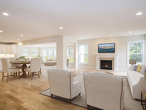 5th image of 34 Woodlot Dr Lot 11