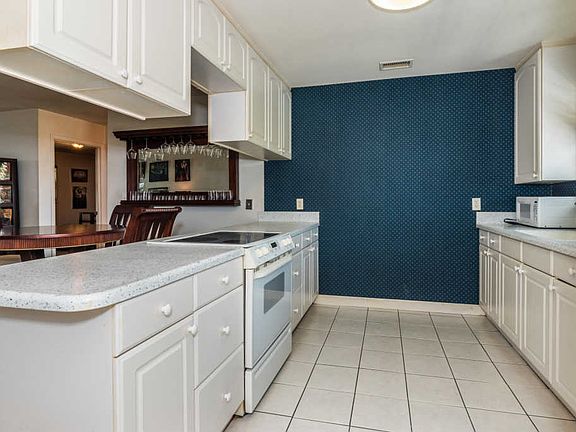 3rd image of 405 Flagler Blvd Unit 10A